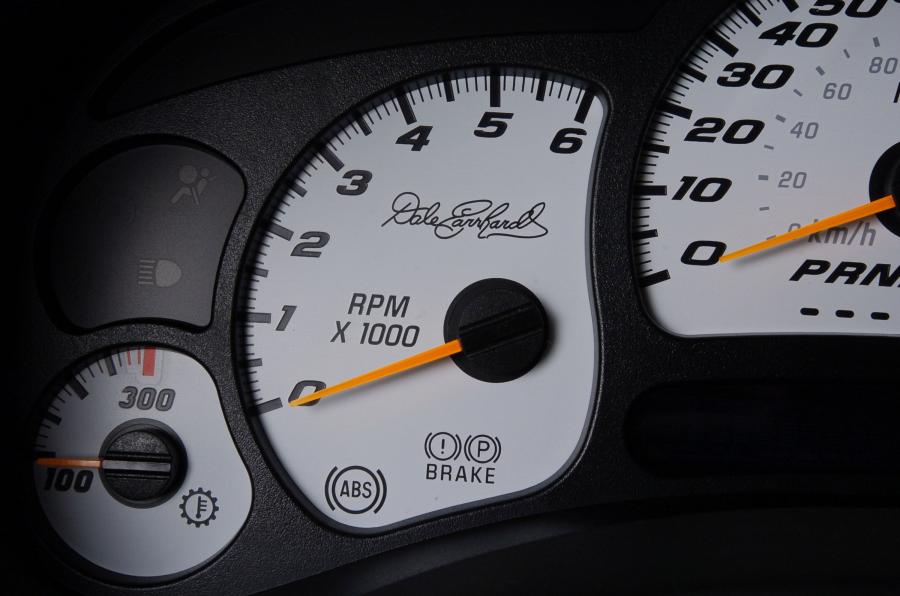  Chevrolet Silverado SS 2004 года  (фото 4 из 38)